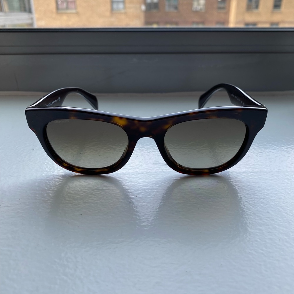 Prada Tortoise Square Sunglasses Style: SPR 04Q